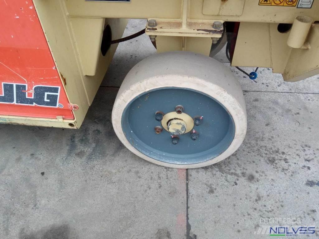 JLG 180-12 رافعات مقصية الشكل
