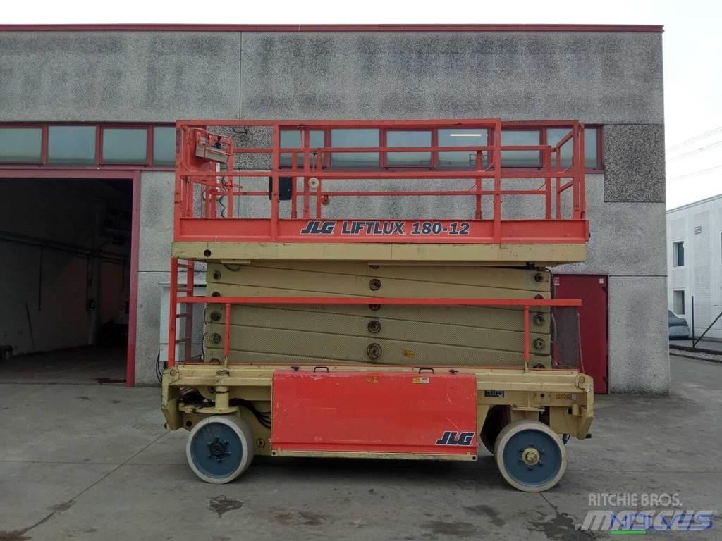 JLG 180-12 رافعات مقصية الشكل
