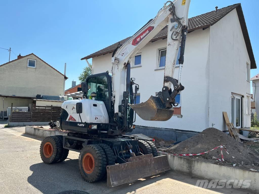Bobcat E 57 W حفارات بعجل