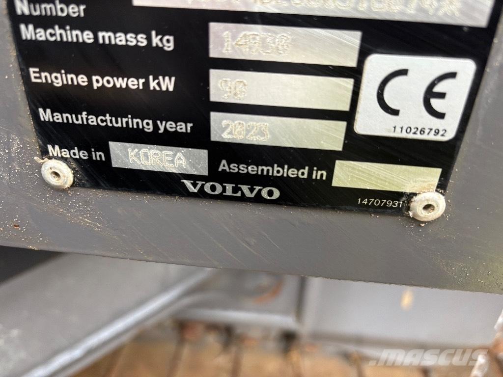Volvo EC 140 E حفارات زحافة