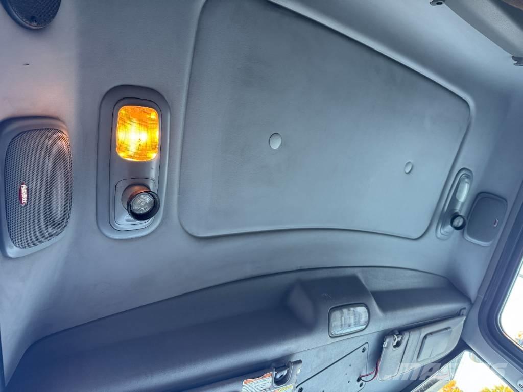 Peterbilt 389 شاحنات قلابة