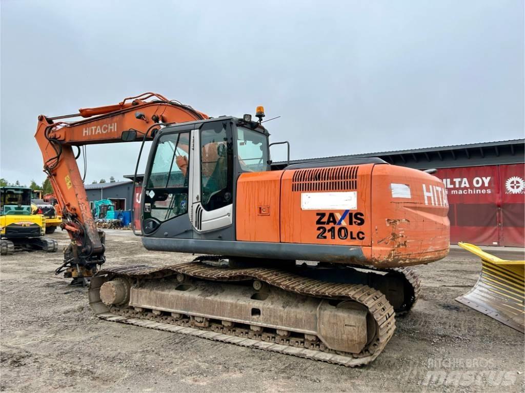 Hitachi ZX210LC-3 حفارات زحافة