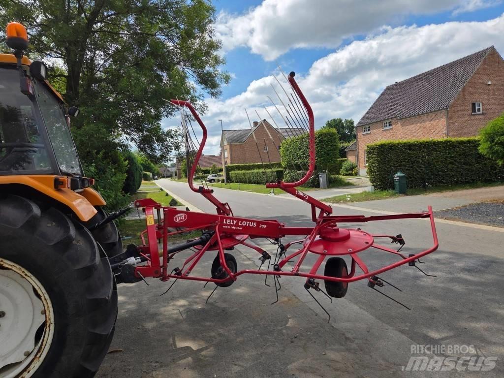 Lely Lotus 300 Combi مكابس وميبسات التبن