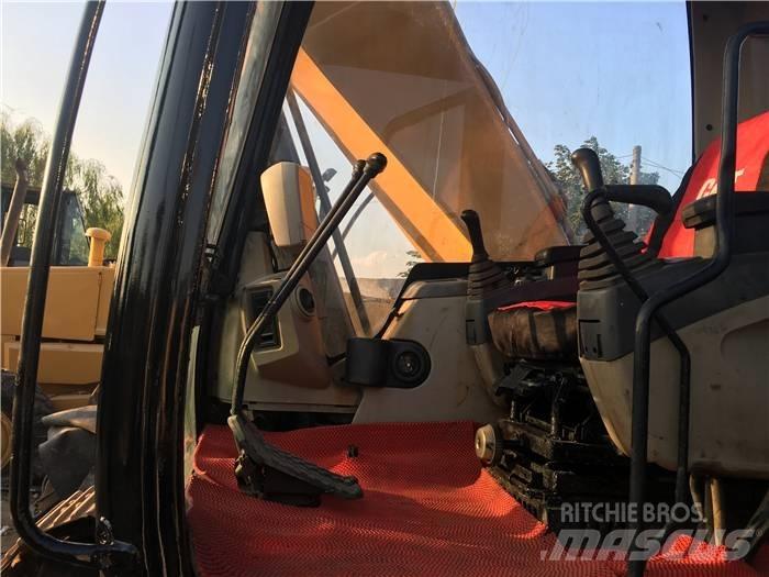 CAT 320 C L حفارات زحافة