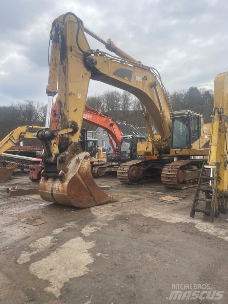 CAT 365 B L ME حفارات زحافة
