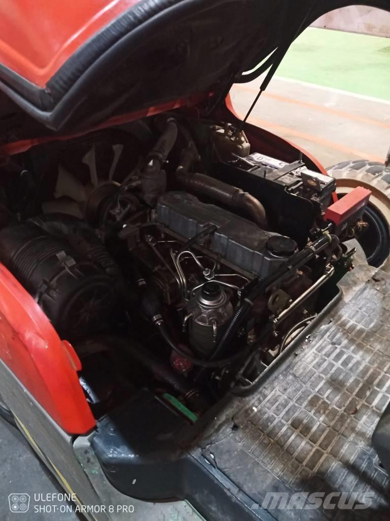 Mitsubishi FD 15 N شاحنات الديزل