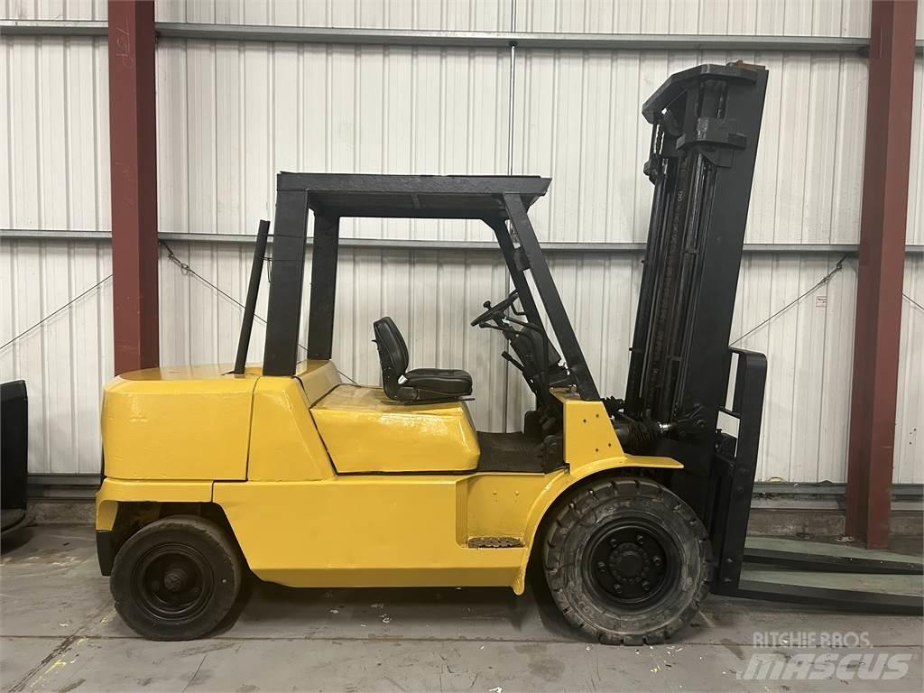 CAT DP50K شاحنات الديزل