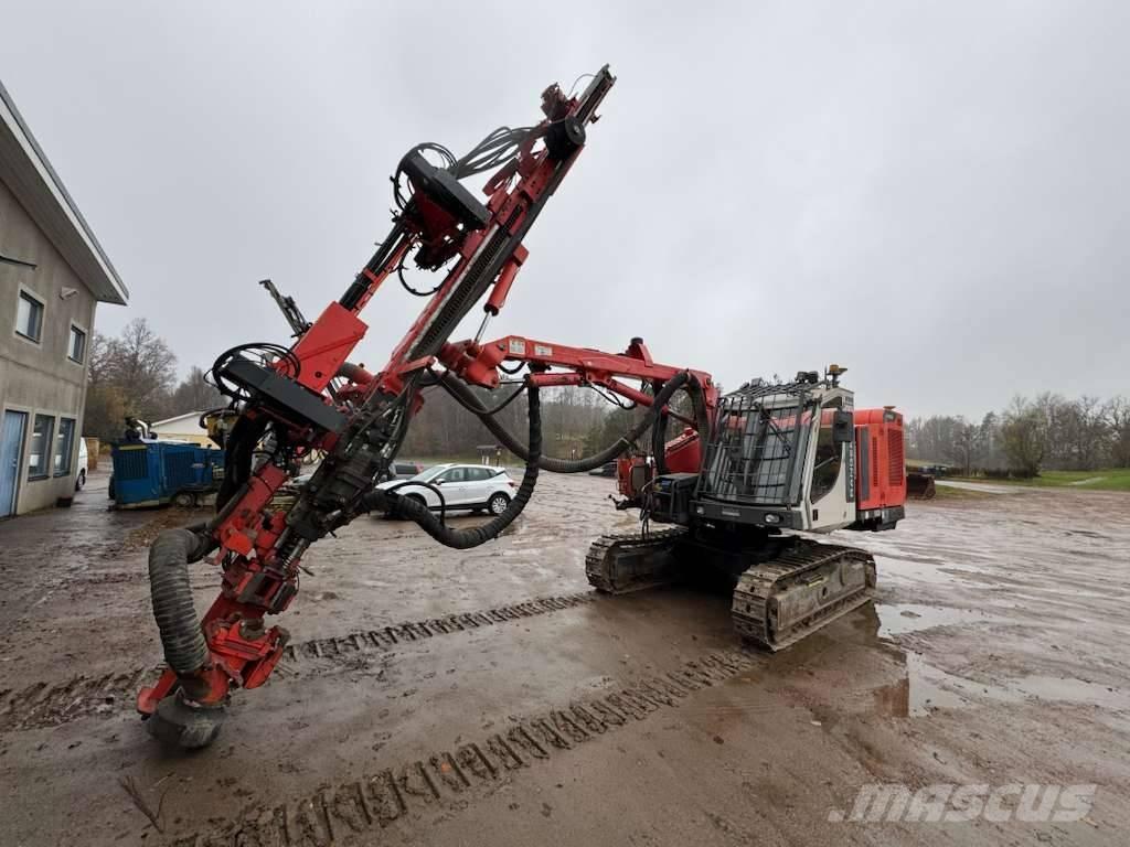Sandvik DX800 معدات الثقب السطحي