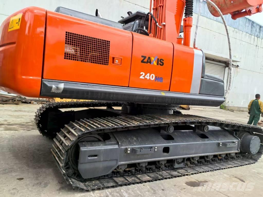 Hitachi ZX 240 HG حفارات زحافة