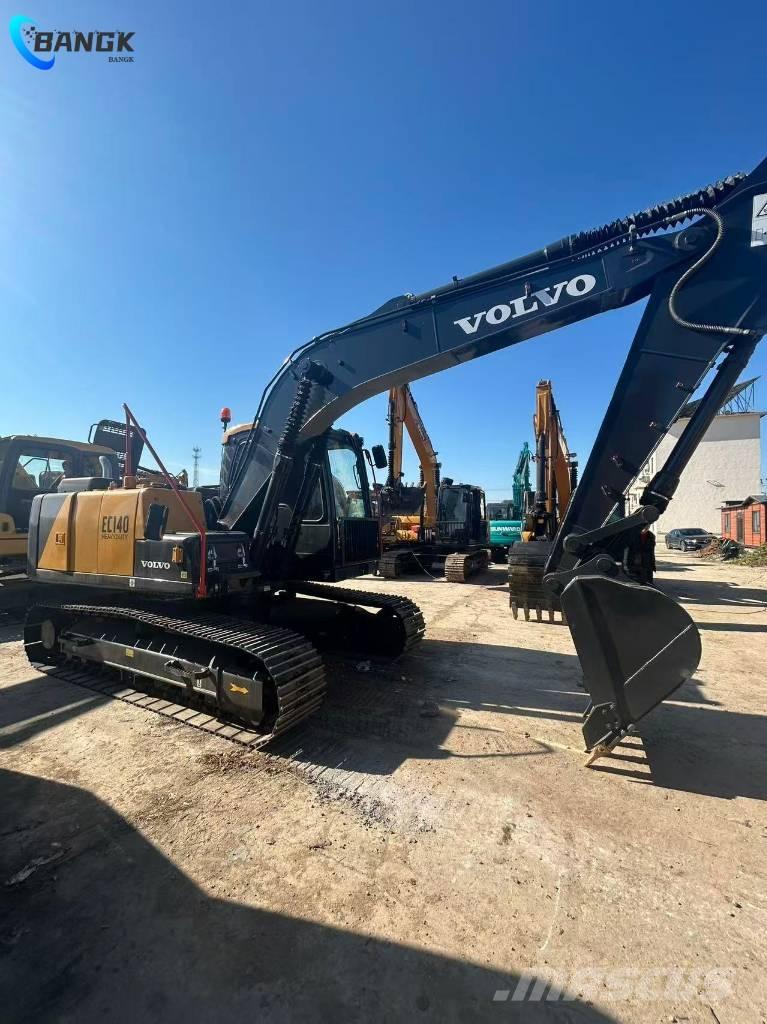 Volvo EC 140 D حفارات زحافة