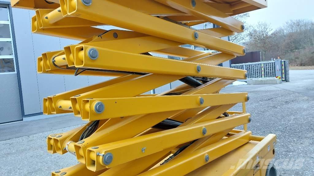 Haulotte Compact 14 رافعات مقصية الشكل