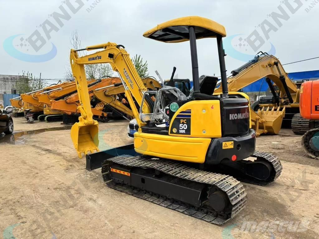 Komatsu PC 50 حفارات زحافة