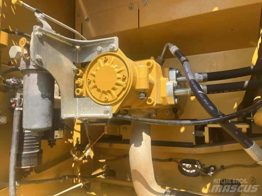 CAT 330 حفارات زحافة