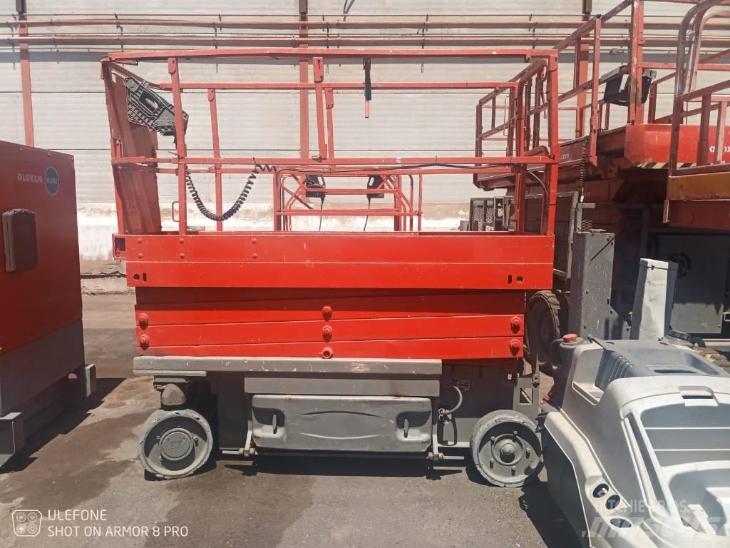 JLG 2630 ES رافعات مقصية الشكل