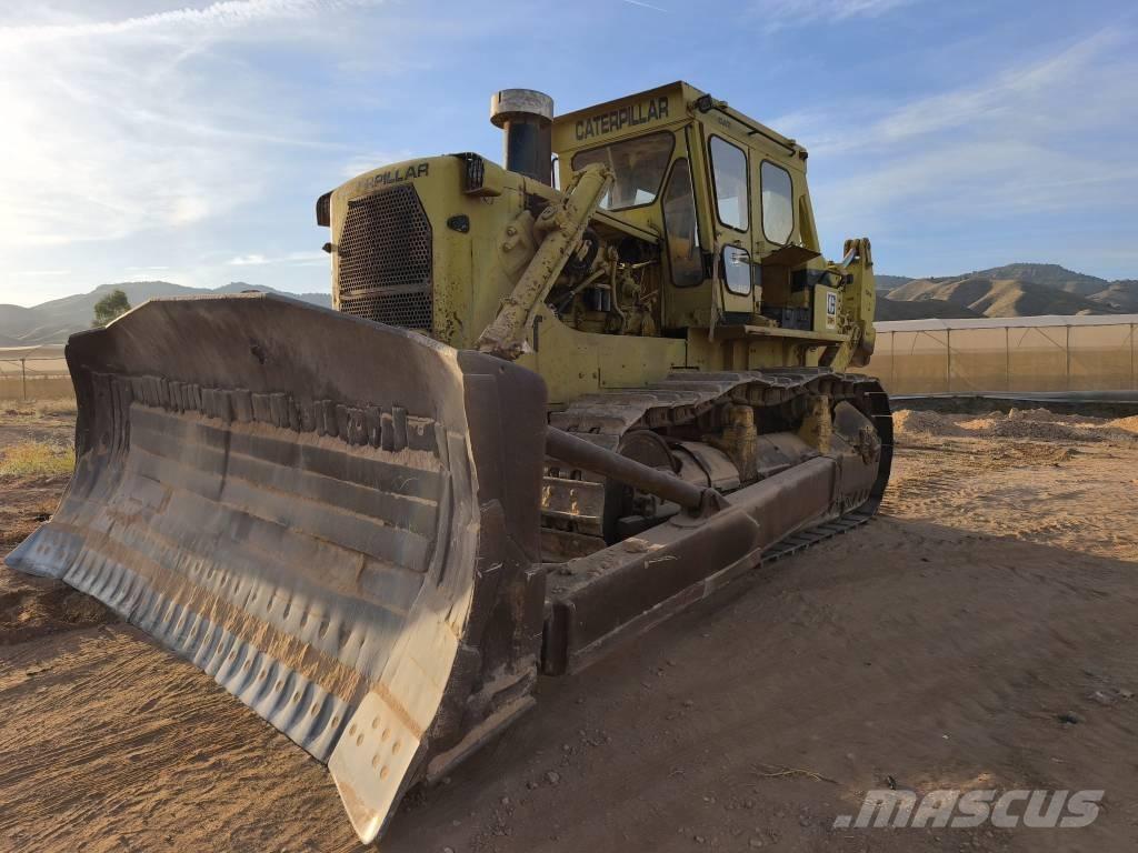 CAT D 9 G بلدوزرات مجنزرة