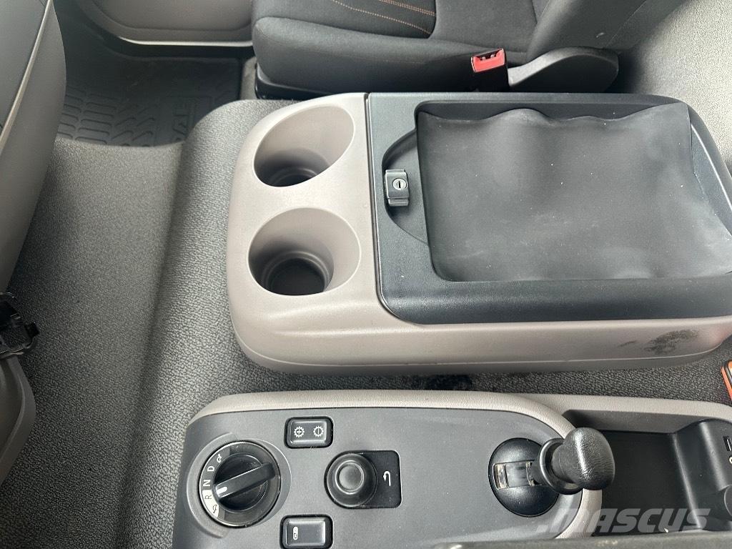 DAF LF 260 4x2 شاحنات ذات هيكل صندوقي