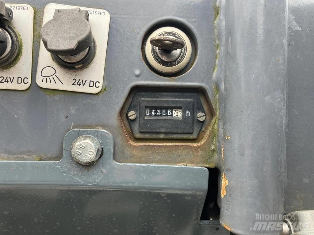 Vögele SUPER 800-3i مداحل ثنائية الاسطوانة
