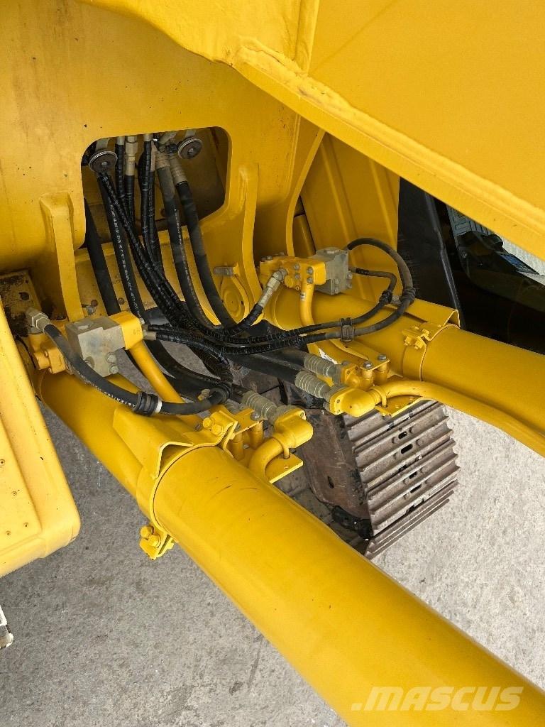 Komatsu PC360 LC-11 حفارات زحافة
