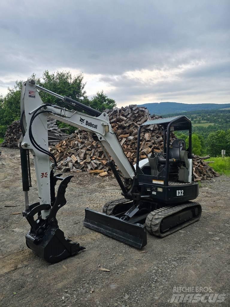 Bobcat E 32 حفارات صغيرة أقل من 7 طن (حفارات صغيرة)