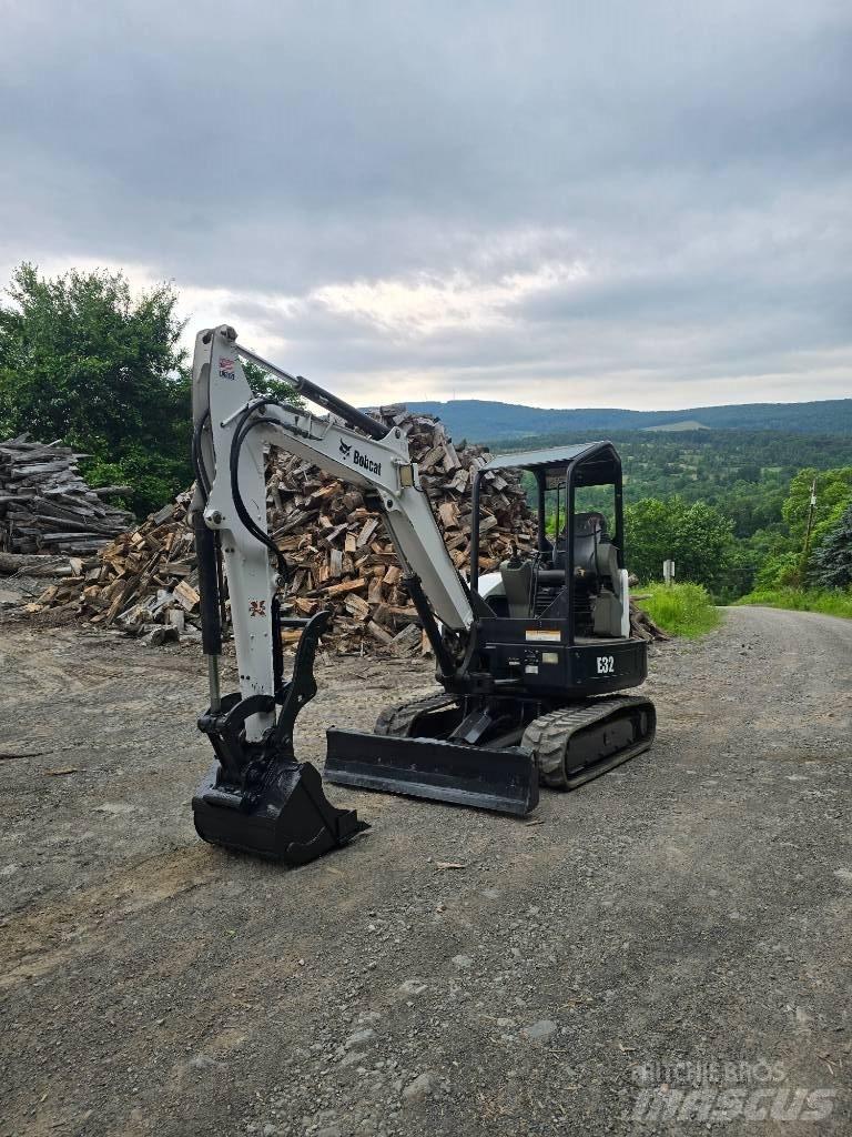 Bobcat E 32 حفارات صغيرة أقل من 7 طن (حفارات صغيرة)