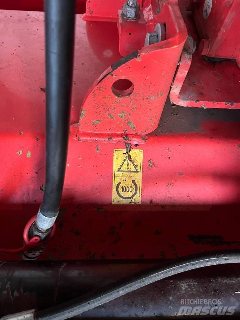 Maschio Bufalo 280 جزازات وأغطية المراعي