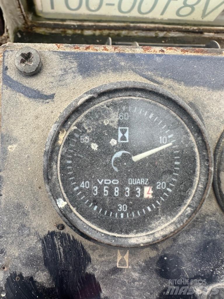 Svetruck 18-1200 شاحنات الديزل