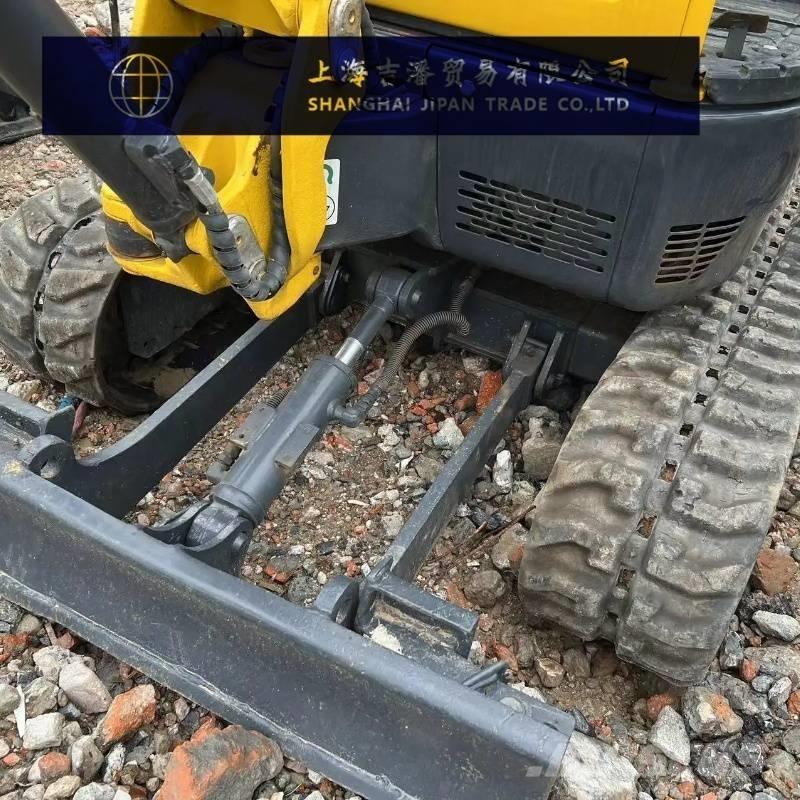 Yanmar Vio 15 حفارات زحافة