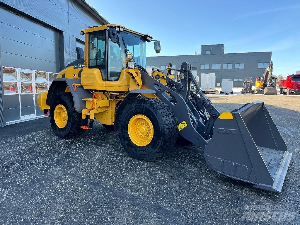 Volvo L 90 H2 لوادر بعجل