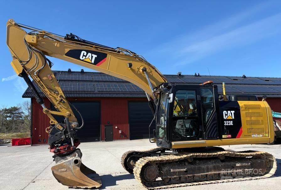 CAT 323 E حفارات زحافة