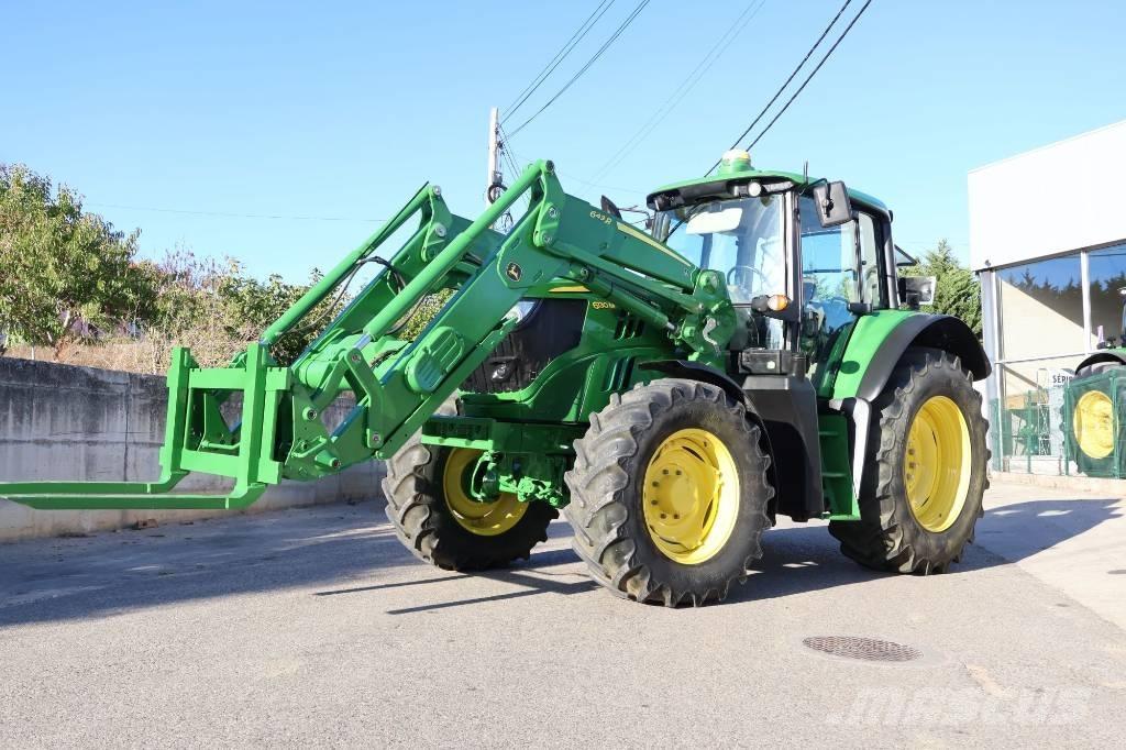 John Deere 6130 M الجرارات