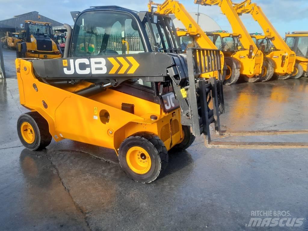 JCB TLT 35 D 4WD مناولات متداخلة