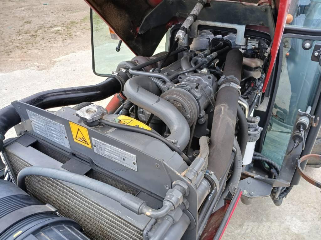 Massey Ferguson 3635 الجرارات