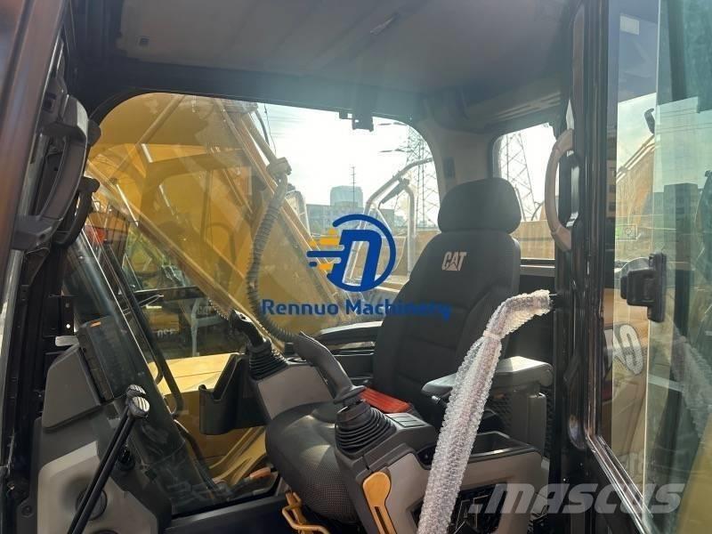 CAT 323GC حفارات زحافة