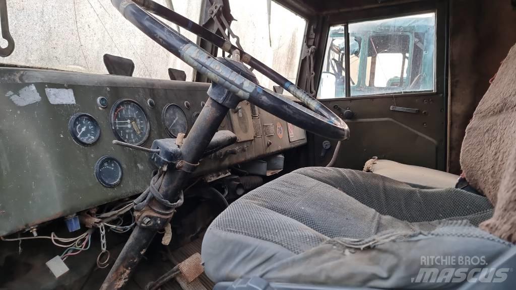 Kraz 255 B 6x6 شاحنات قلابة