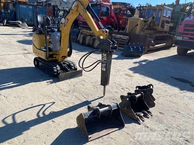 CAT 300.9 D حفارات صغيرة أقل من 7 طن (حفارات صغيرة)