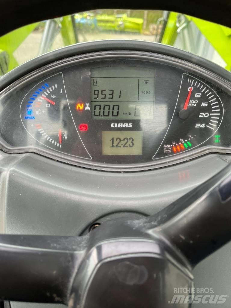 CLAAS Arion 420 CIS الجرارات