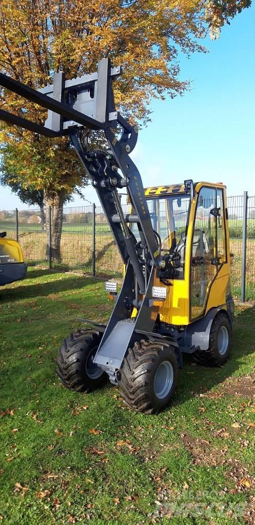 Eurotrac W11 لوادر وحفارات أمامية