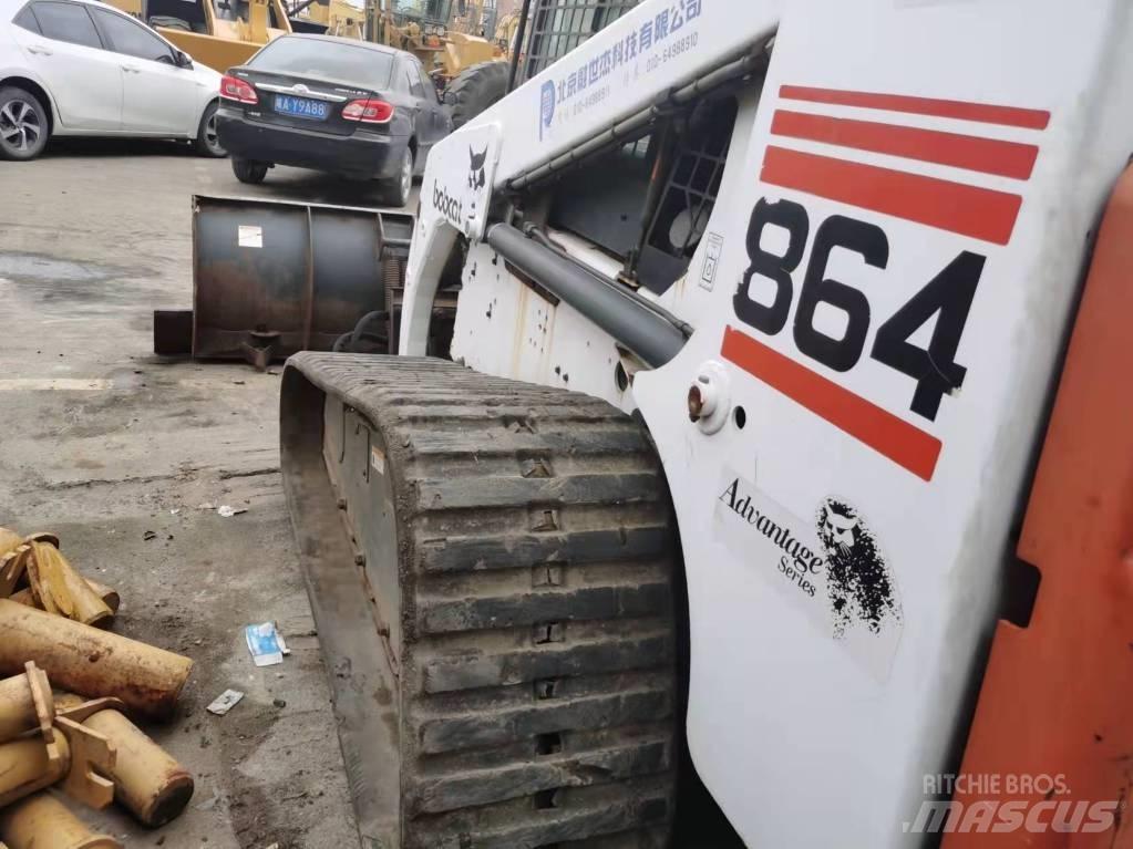 Bobcat S864 لوادر انزلاقية التوجيه