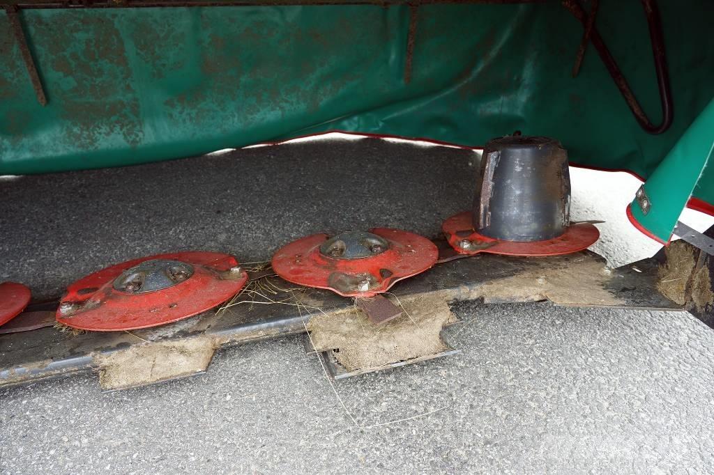 Kverneland 2324 جزازات مكيفات