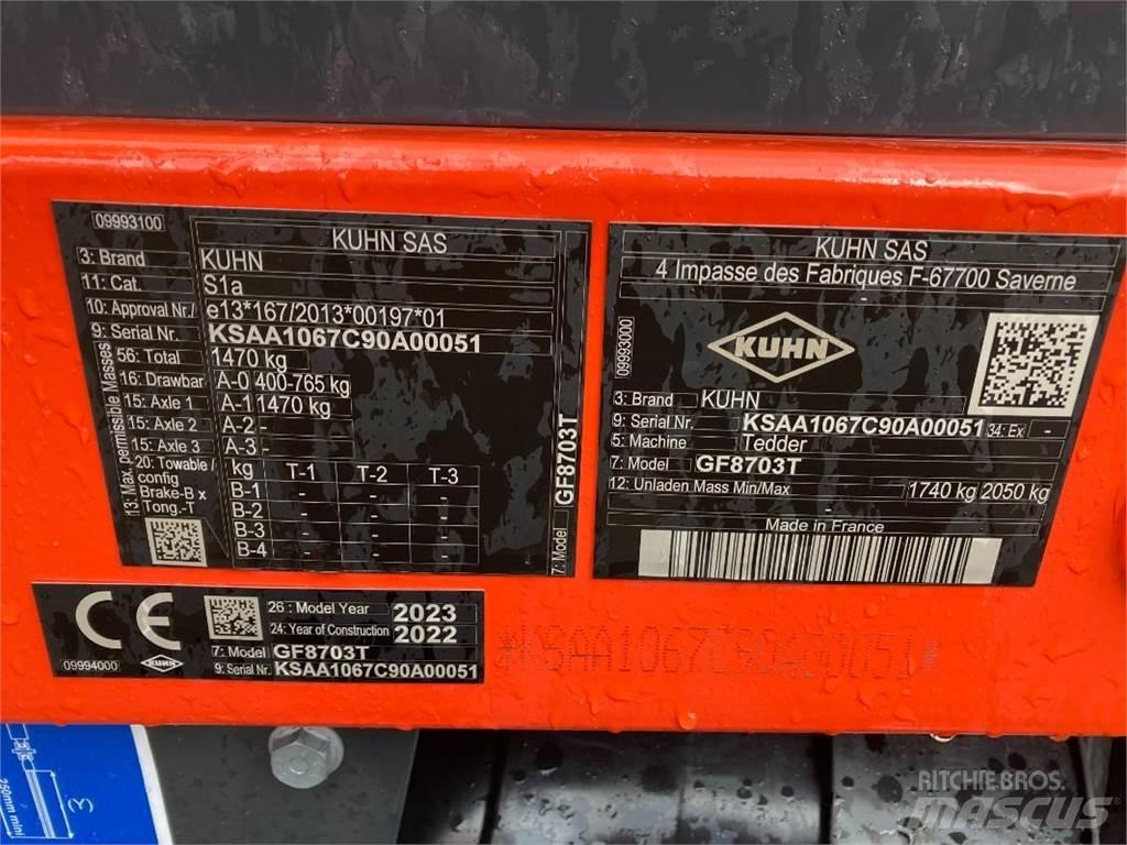 Kuhn GF 8703 T مكابس وميبسات التبن