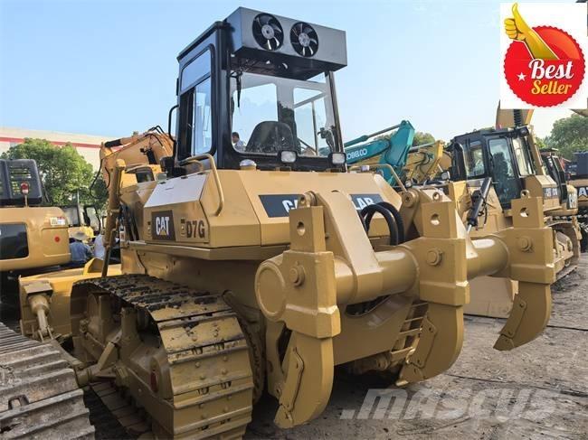CAT D 7 G بلدوزرات مجنزرة