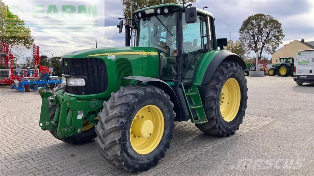 John Deere 6920 الجرارات