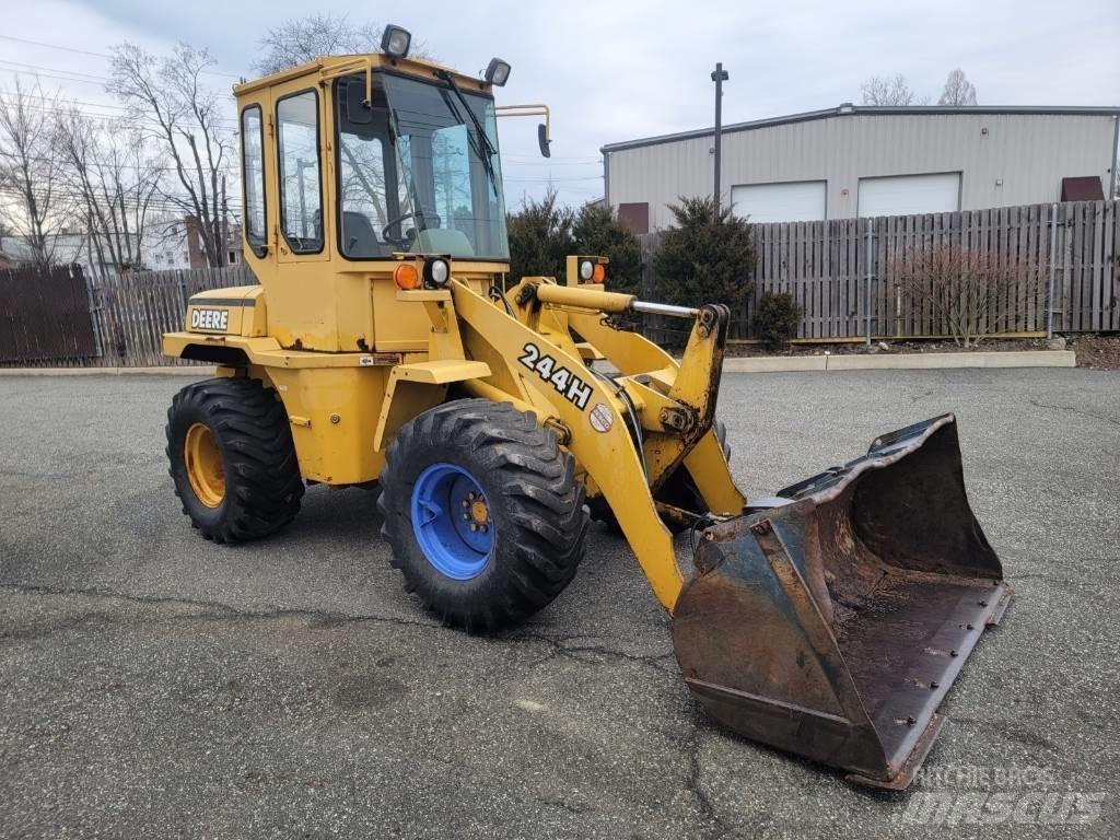 John Deere 244H لوادر بعجل