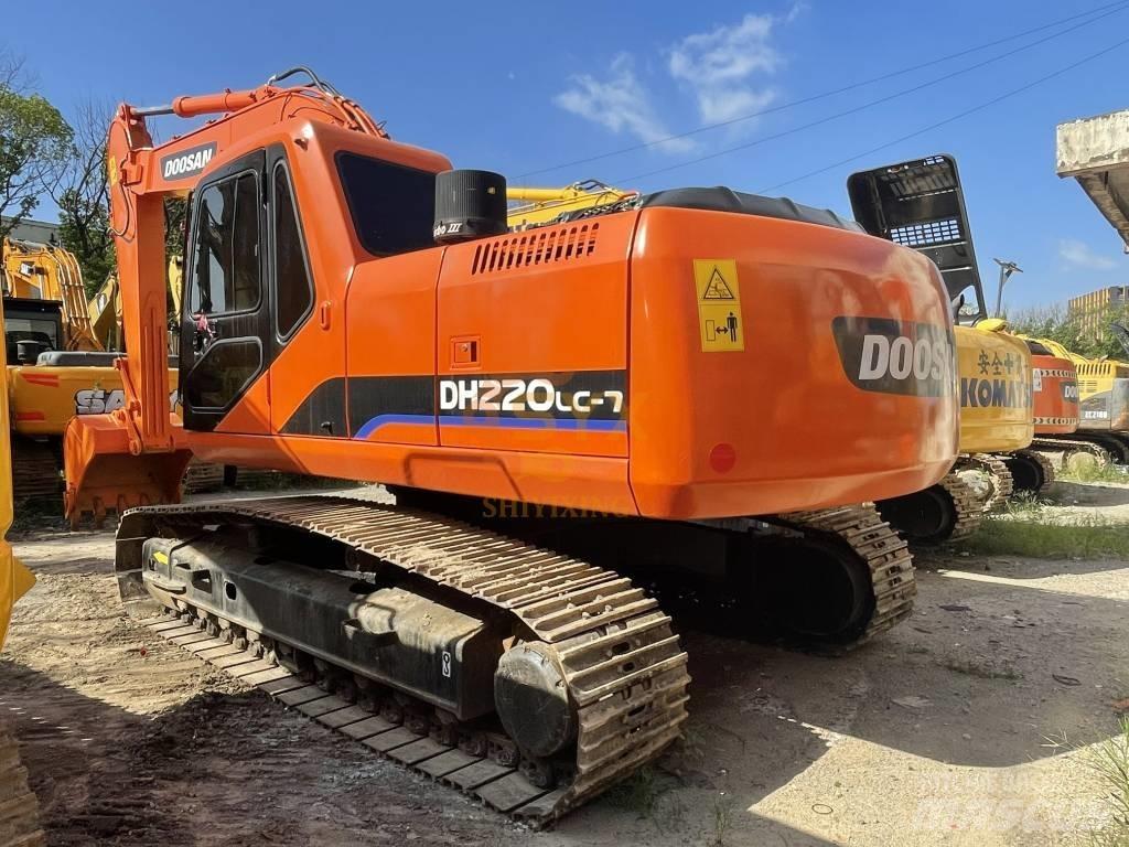 Doosan 220 LC-7 حفارات زحافة