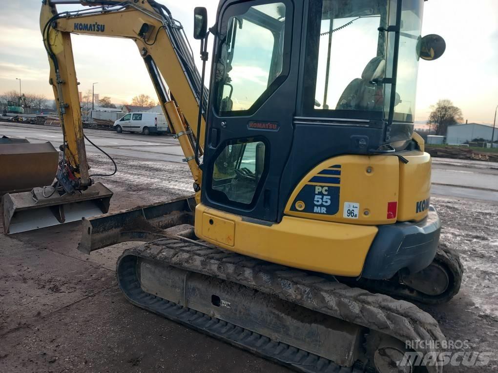 Komatsu PC 55 MR-3 حفارات زحافة