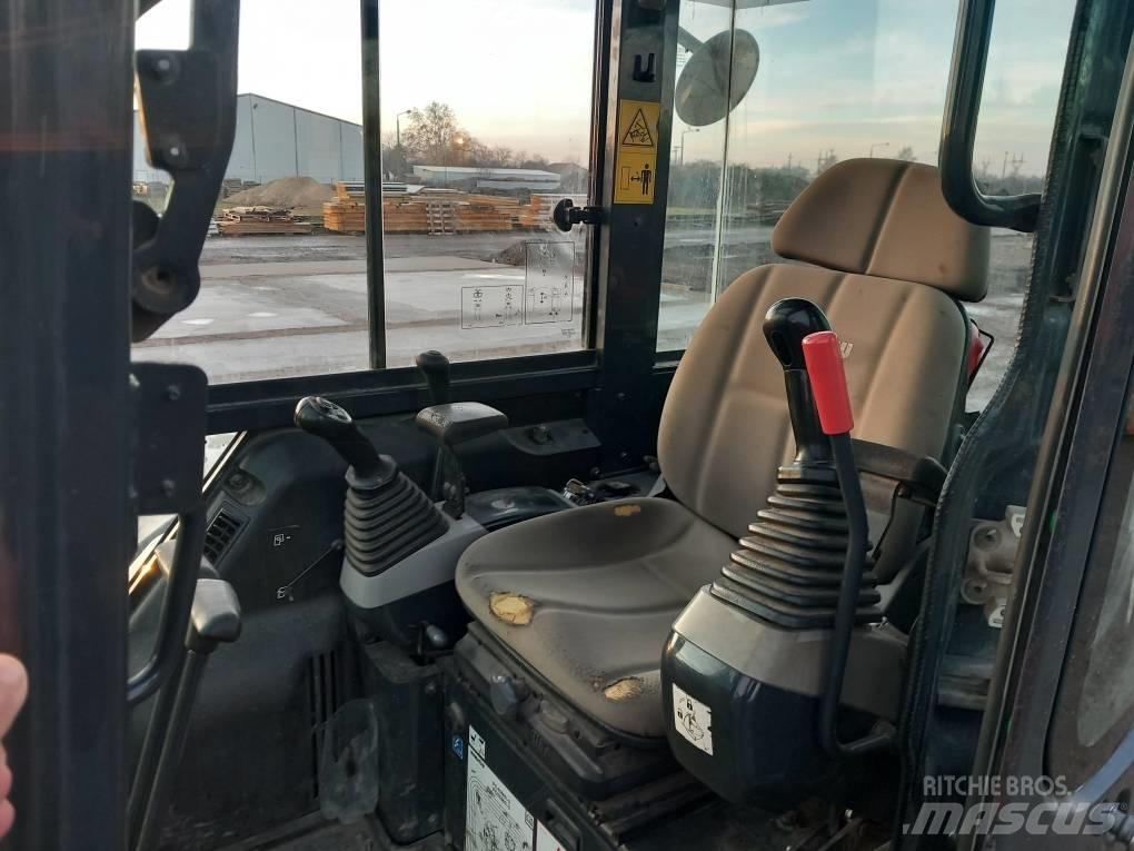 Komatsu PC 55 MR-3 حفارات زحافة