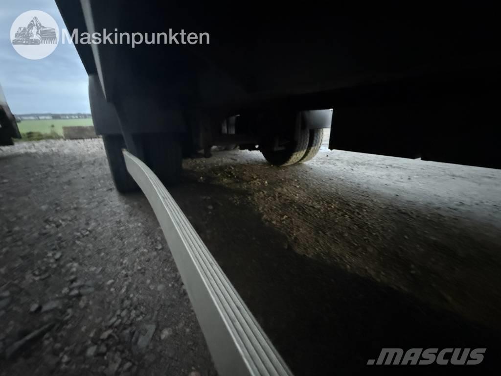 Ekeri S8-D مقطورات ذات هيكل صندوقي