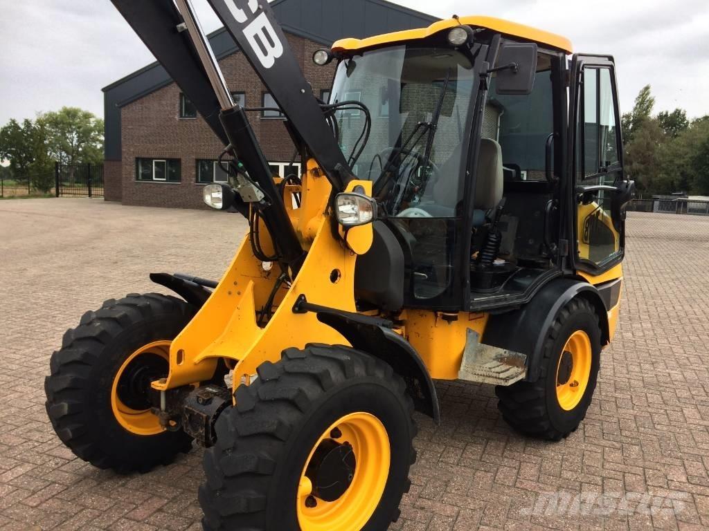 JCB 406 لوادر بعجل