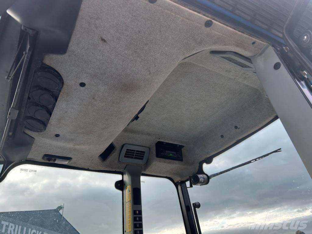 New Holland T 4050 الجرارات