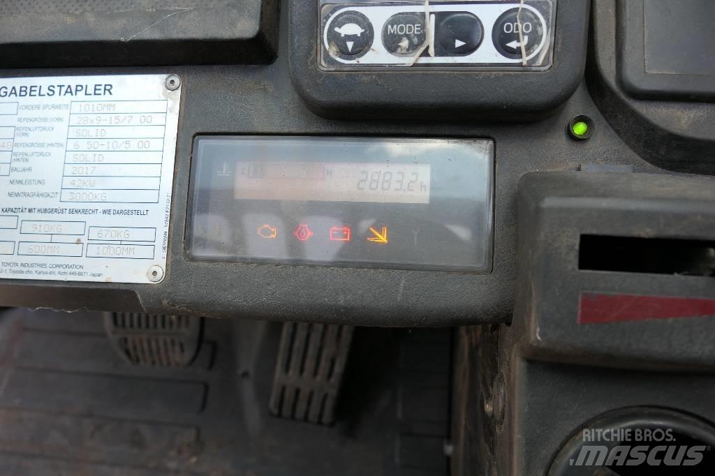 Toyota 02-8 FGF 30 شاحنات LPG